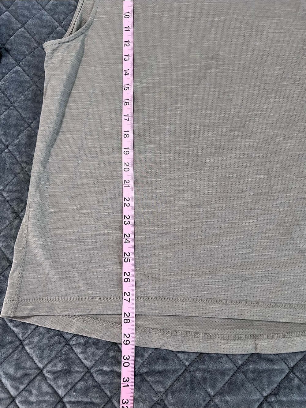 Vuori Zephyr Muscle Tank Top Men's Large Gray Athletic Gym Sleeveless Shirt B25 - Picture 4 of 6